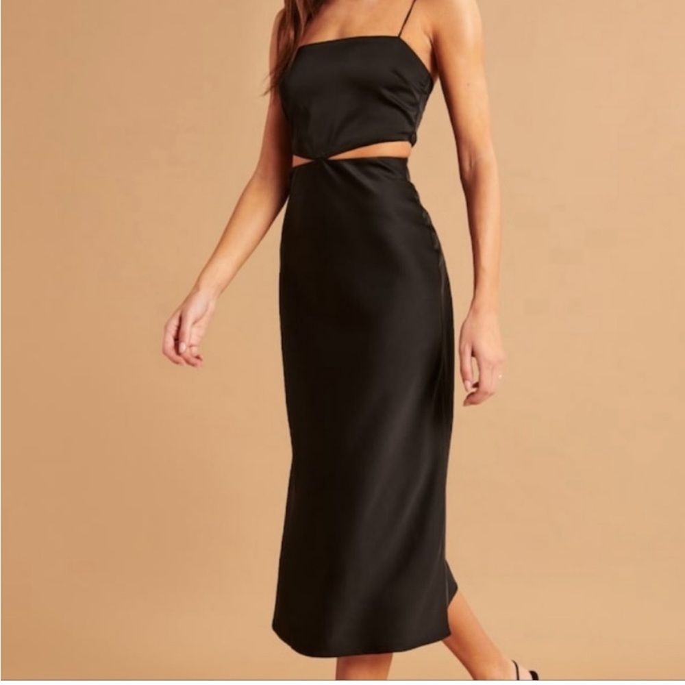 🎉Host Pick🎉 A&F petite black satin cut-out midi dress